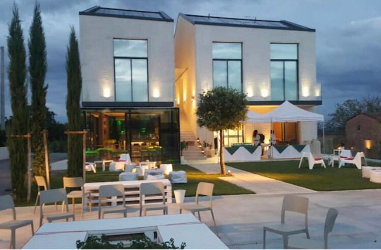 דירות Abbadia a Isola Loft A Montepulciano Sopra Birrificio Artigianale מראה חיצוני תמונה